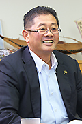 関口芳史氏