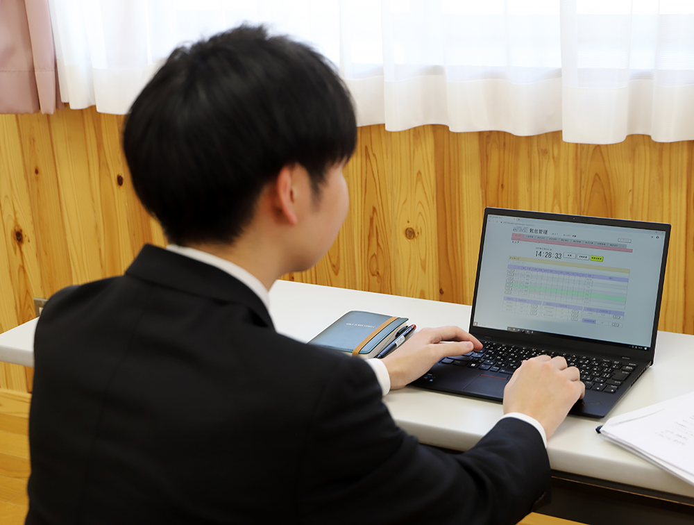 “大槌仕様”のesTIMEで業務もスムーズに。
