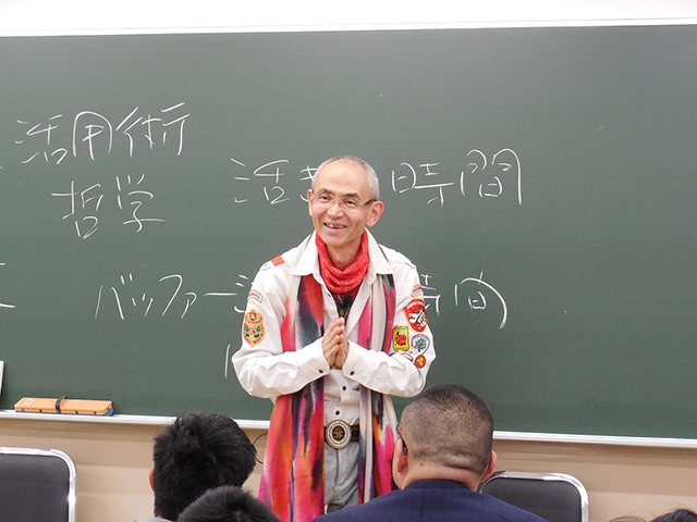 著者に訊く_著者写真