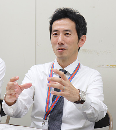 大阪府豊中市固定資産税課の石元達也課長補佐兼土地評価係長