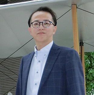 仁部屋 誠 氏