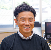 長尾 飛鳥 氏
