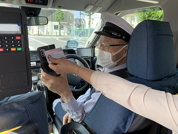 端末での読み取りの様子