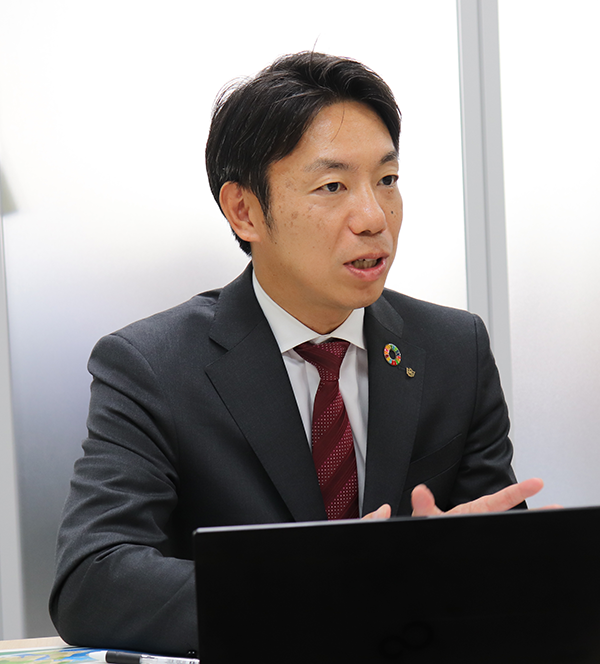 大和証券（株）公共法人部担当部長・大江義晴さん。