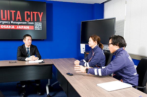 越山健治氏・有吉恭子氏・柴野将行氏の写真