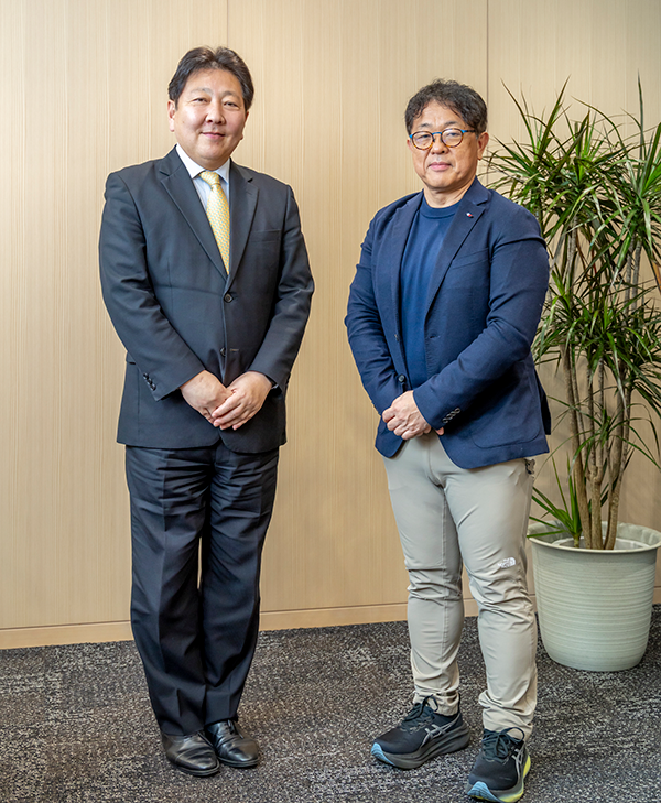 酒井直人さん、久野譜也さんの写真