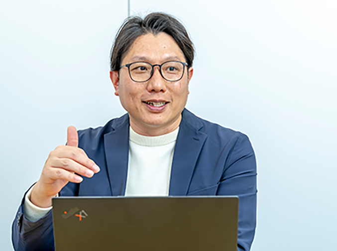 株式会社キャリオット・ビジネスデザイン部長の森竹雄治さんの写真