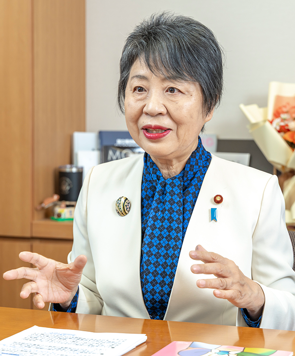 上川陽子さんの写真