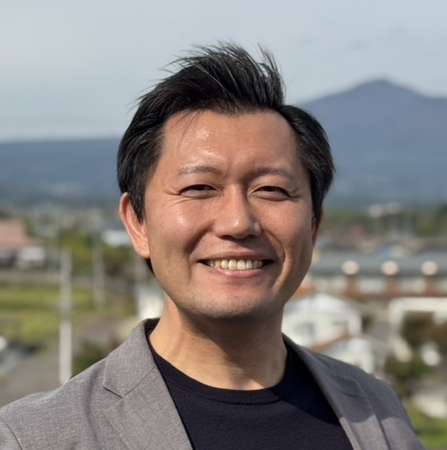 石井雄介 氏