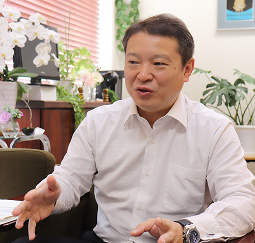 藤岡靖幸副市長の写真