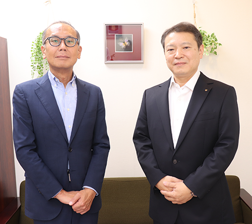 石井敦法さん、藤岡靖幸副市長の写真