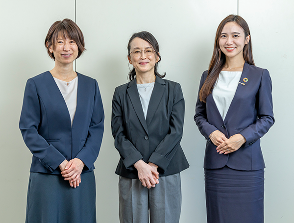 上田真理子さん、大貫文子さん、阿部咲子さんの写真