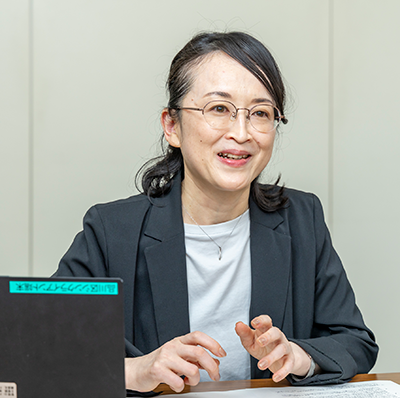 品川区会計管理室資金担当主査・大貫文子さんの写真